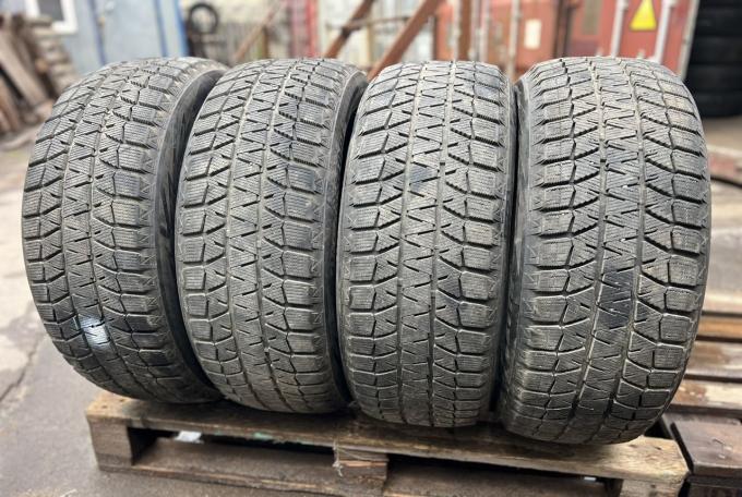 Bridgestone Blizzak WS-80 235/50 R19