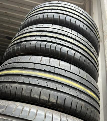 Pirelli P Zero PZ4 205/40 R18