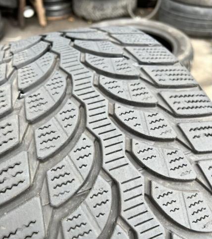 Bridgestone Blizzak LM-32 235/35 R19