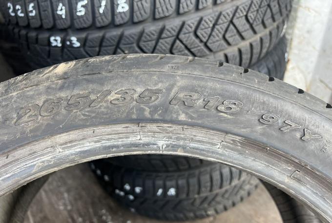 Pirelli P Zero 265/35 R18