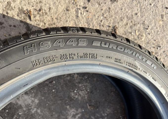 Falken Eurowinter HS-449 215/45 R18