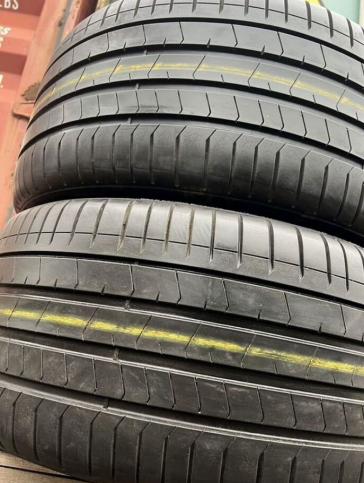 Pirelli P Zero PZ4 275/40 R21 и 315/35 R21