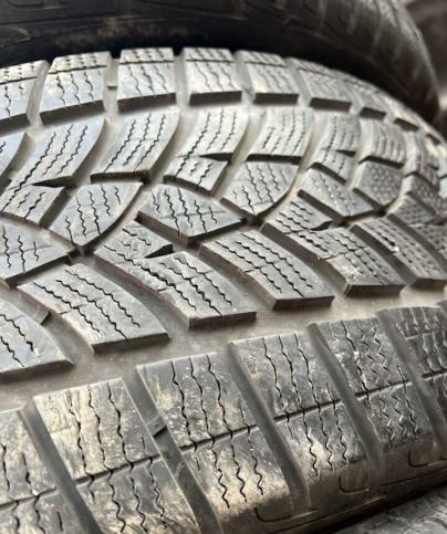 Goodyear UltraGrip Performance 235/55 R17