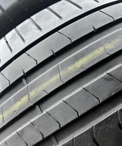 Pirelli P Zero PZ4 275/40 R21