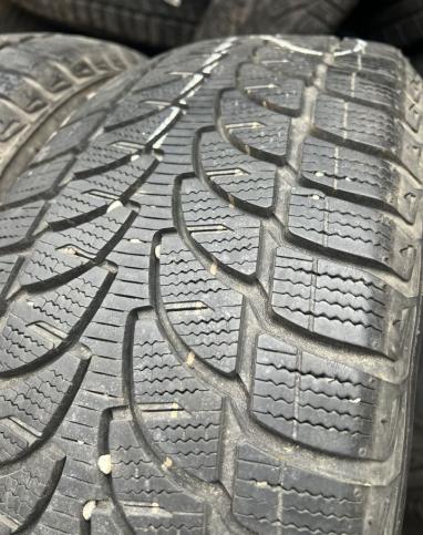 Bridgestone Blizzak LM-80 215/60 R17