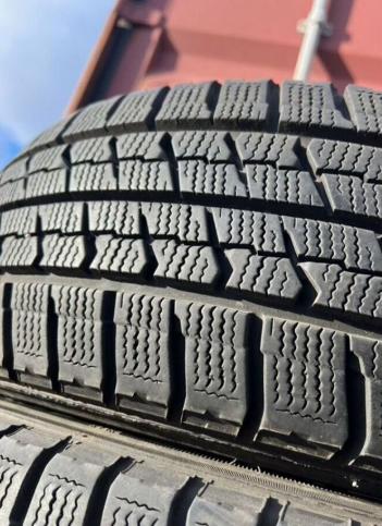 Goodyear Ice Navi Zea II 205/60 R16