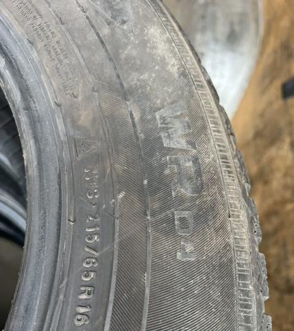 Nokian Tyres WR D4 215/65 R16