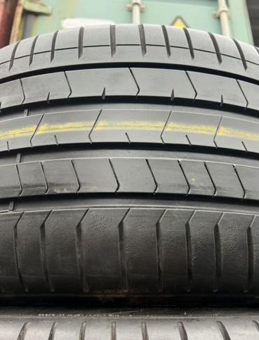 Pirelli P Zero PZ4 315/35 R21