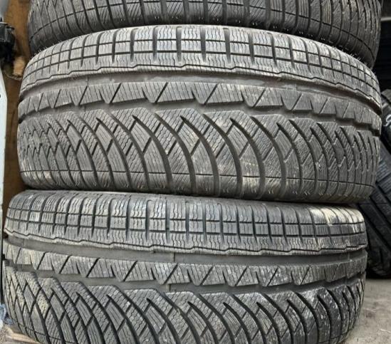 Michelin Pilot Alpin PA4 235/55 R17