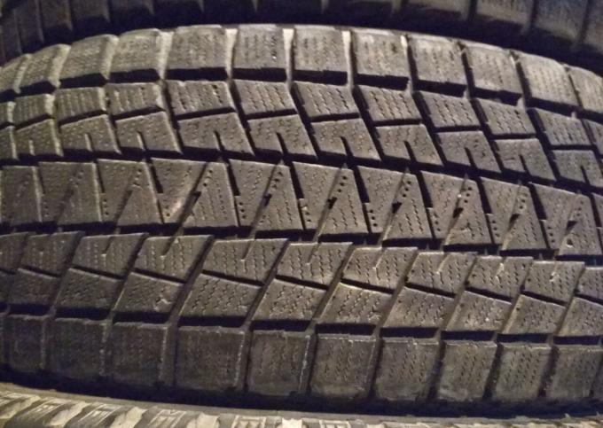 Bridgestone Blizzak DM-V1 225/65 R17