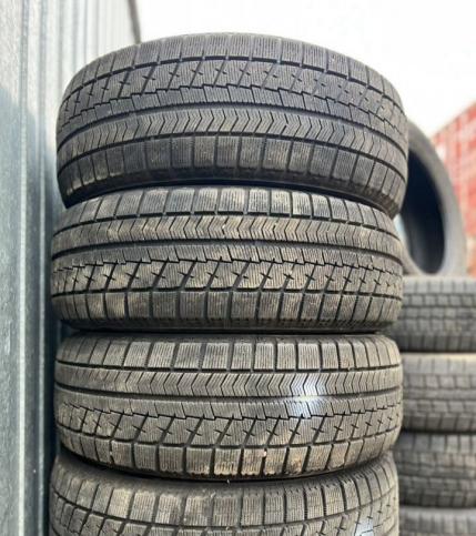 Bridgestone Blizzak VRX 215/60 R16