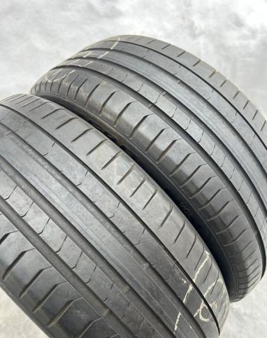 Pirelli P Zero PZ4 245/40 R21