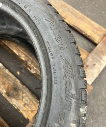 Michelin Pilot Alpin 4 215/45 R18