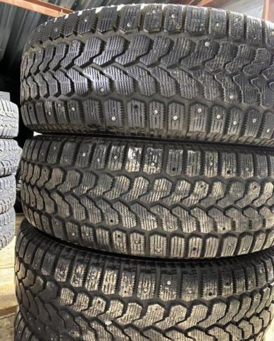 Yokohama Ice Guard F700Z 215/60 R17