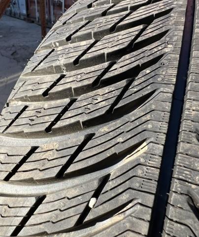 Michelin Pilot Alpin 5 SUV 245/50 R19