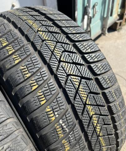 Pirelli Winter Sottozero 3 255/35 R21