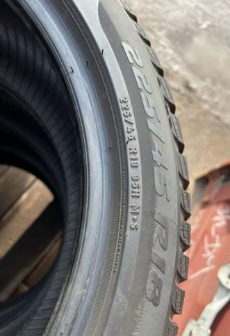 Pirelli Winter Sottozero 3 225/45 R18