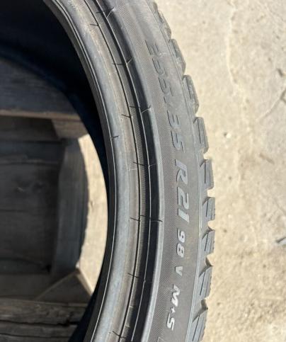 Pirelli Winter Sottozero 3 255/35 R21