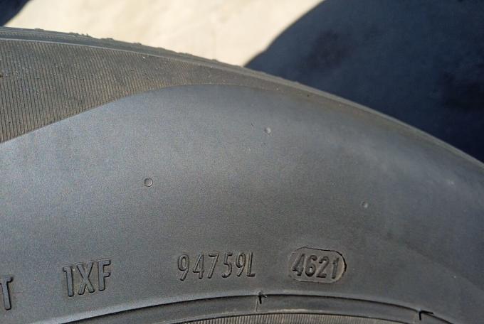 Pirelli P8FS 215/60 R16