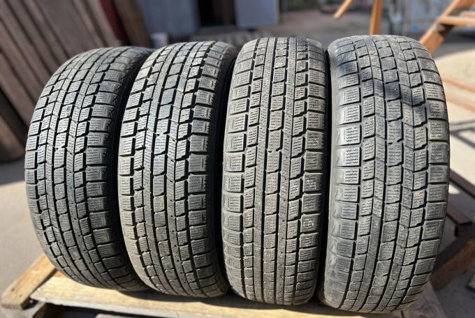 Dunlop Graspic DS3 215/60 R17