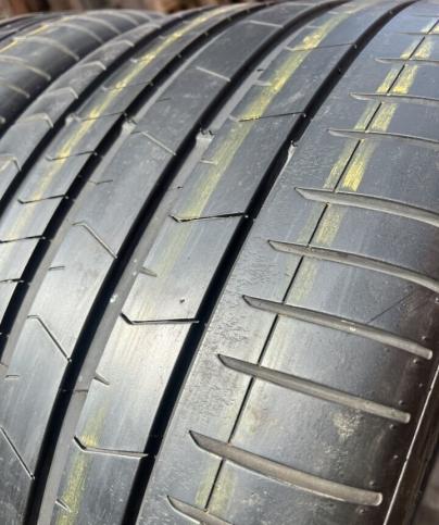 Pirelli P Zero PZ4 315/30 R22