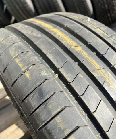 Pirelli P Zero PZ4 275/35 R22