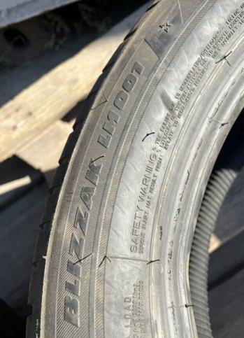 Bridgestone Blizzak LM-001 245/50 R19