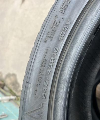 Dunlop Winter Sport 5 245/45 R19