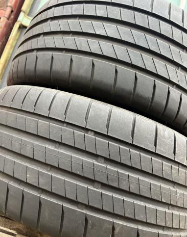 Bridgestone Potenza S005 235/35 R19