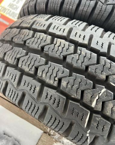 Continental VancoFourSeason 2 205/75 R16C
