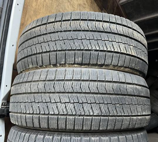 Bridgestone Blizzak VRX2 205/55 R16