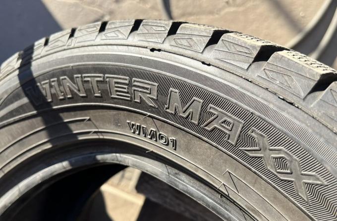 Dunlop Winter Maxx WM01 185/65 R15