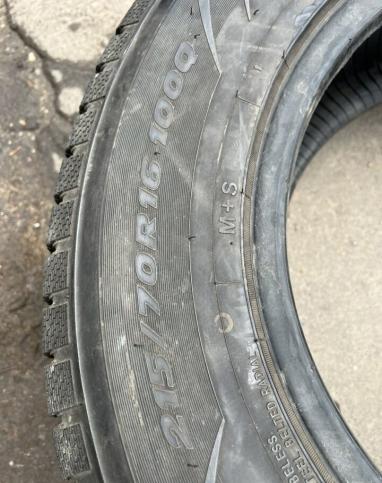 Toyo Winter Tranpath MK4a 215/70 R16