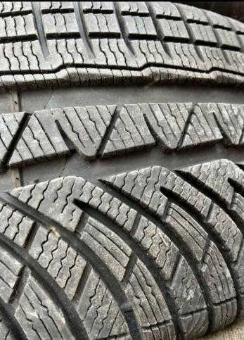 Michelin Pilot Alpin PA4 235/55 R17