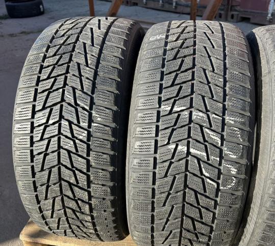 Bridgestone Blizzak LM-22 255/40 R19