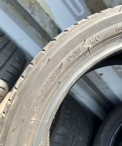 Bridgestone Turanza T005 225/45 R18