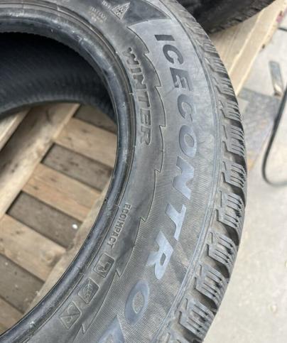 Pirelli Winter Ice Control 225/55 R16