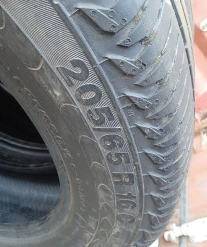 Continental Vanco 2 205/65 R16C