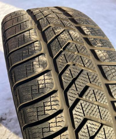 Pirelli Winter Sottozero 3 245/45 R19 102V