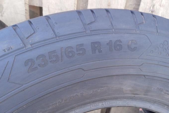 Continental ContiVanContact 200 235/65 R16C