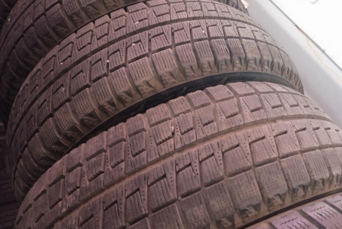 Bridgestone Blizzak Revo2 175/65 R14