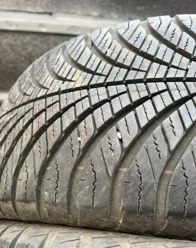 Goodyear Vector 4Seasons Gen-2 235/55 R17