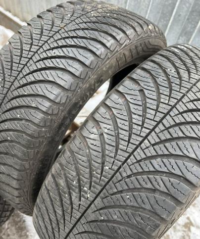 Goodyear Vector 4Seasons Gen-2 195/55 R16