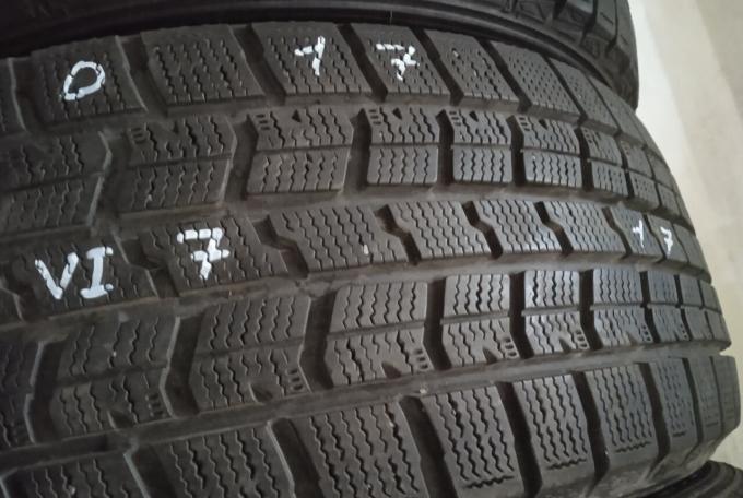 Goodyear Ice Navi 7 215/50 R17