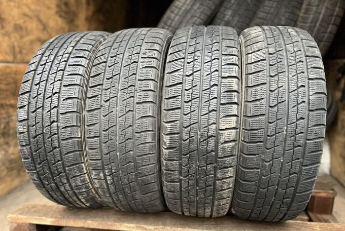 Goodyear Ice Navi Zea II 215/60 R16