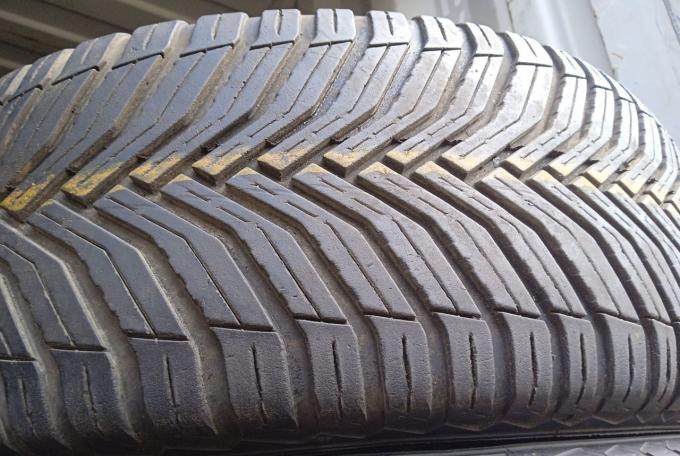 Michelin CrossClimate 2 215/55 R17