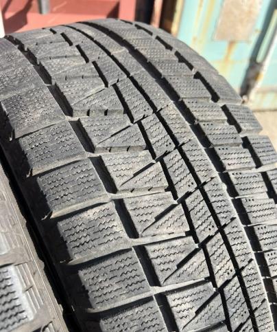 Bridgestone Blizzak Revo GZ 225/55 R16