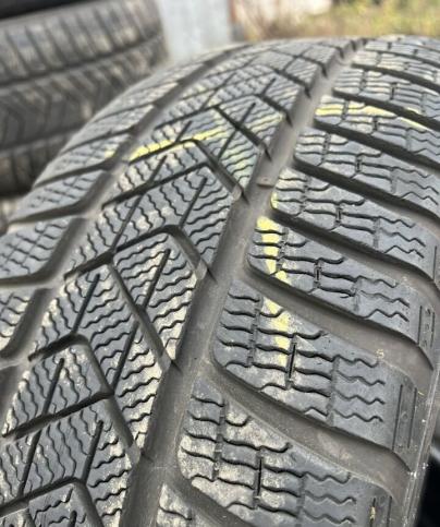 Pirelli Winter Sottozero 3 245/45 R18