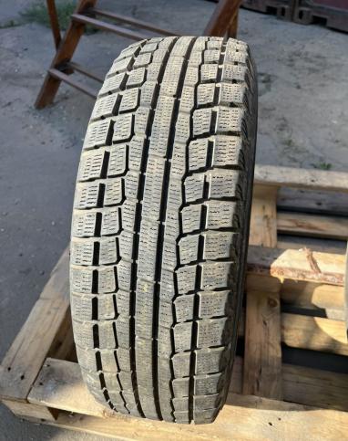 Yokohama Ice Guard IG20 215/60 R17