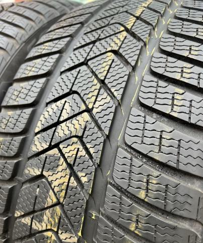 Pirelli Winter Sottozero 3 275/35 R19